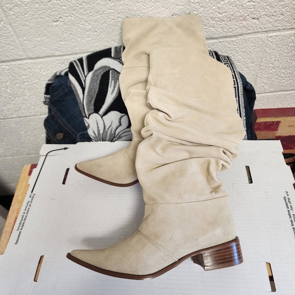 CHINESE LAUNDRY Womens Suede Pointed Toe Low Heel Slouch BOOTS Pull-On Sz 7.5M - Picture 14 of 16